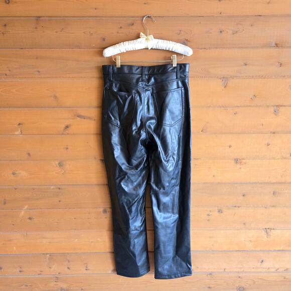 Abercrombie & Fitch 90's Straight Ultra High Rise Vegan Leather Pant 30 Black 10 - Picture 3 of 5